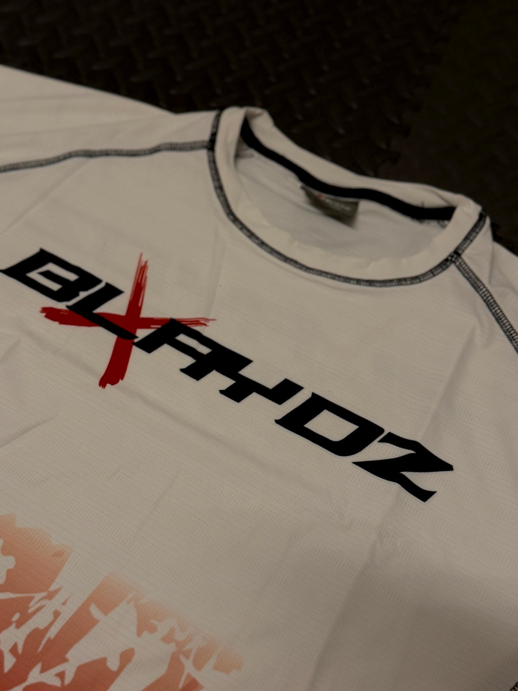 3er Set - Boxhandschuhe, Rashguard Shirt, Fightshort - Blaze Strike Collection