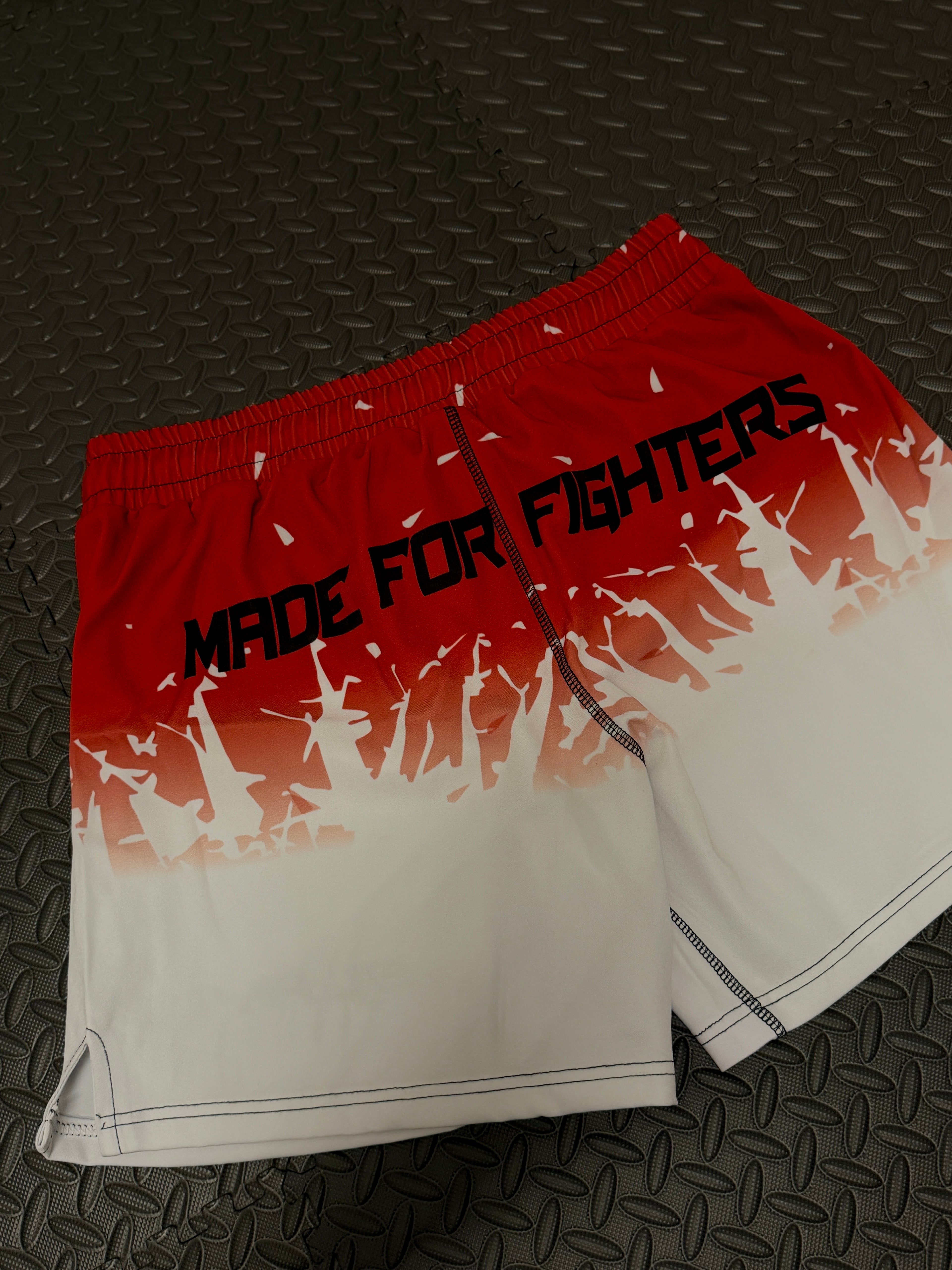 3er Set - Boxhandschuhe, Rashguard Shirt, Fightshort - Blaze Strike Collection